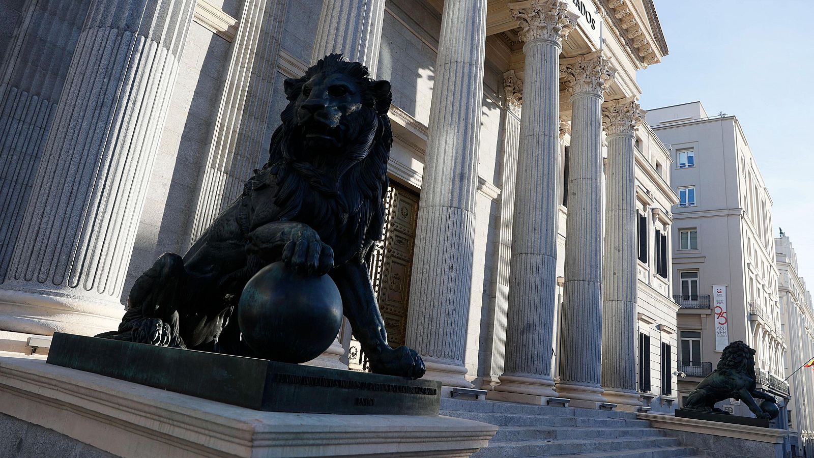 Las Cortes celebran el 46 aniversario de la Constitución - Informativo 24h | Ver