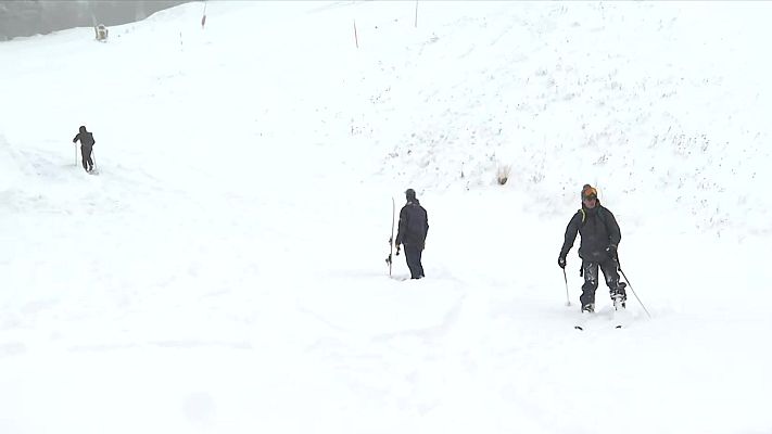L'Informatiu - El Pirineu viu el primer temporal de neu, vent i fred de la temporada