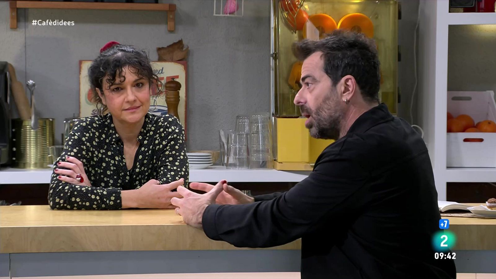 David Selvas i Mireia Aixalà presenten l'obra 'El misantrop' - Cafè d'idees | Veure