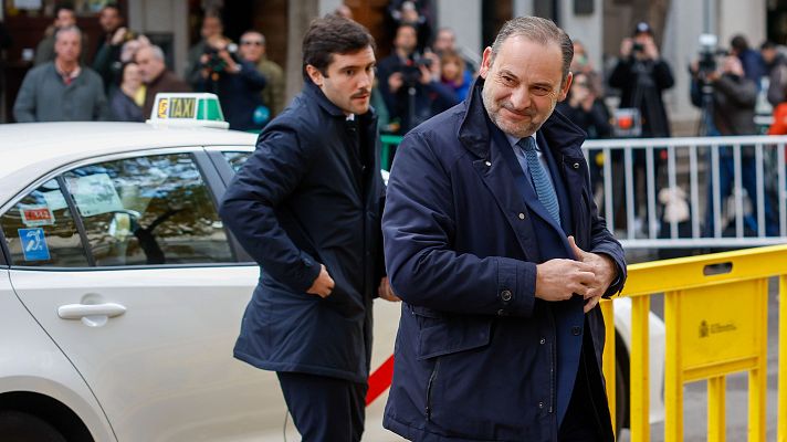 Diario 24 - Ábalos asegura que "no se ha dejado nada en el tintero" tras declarar ante el Supremo