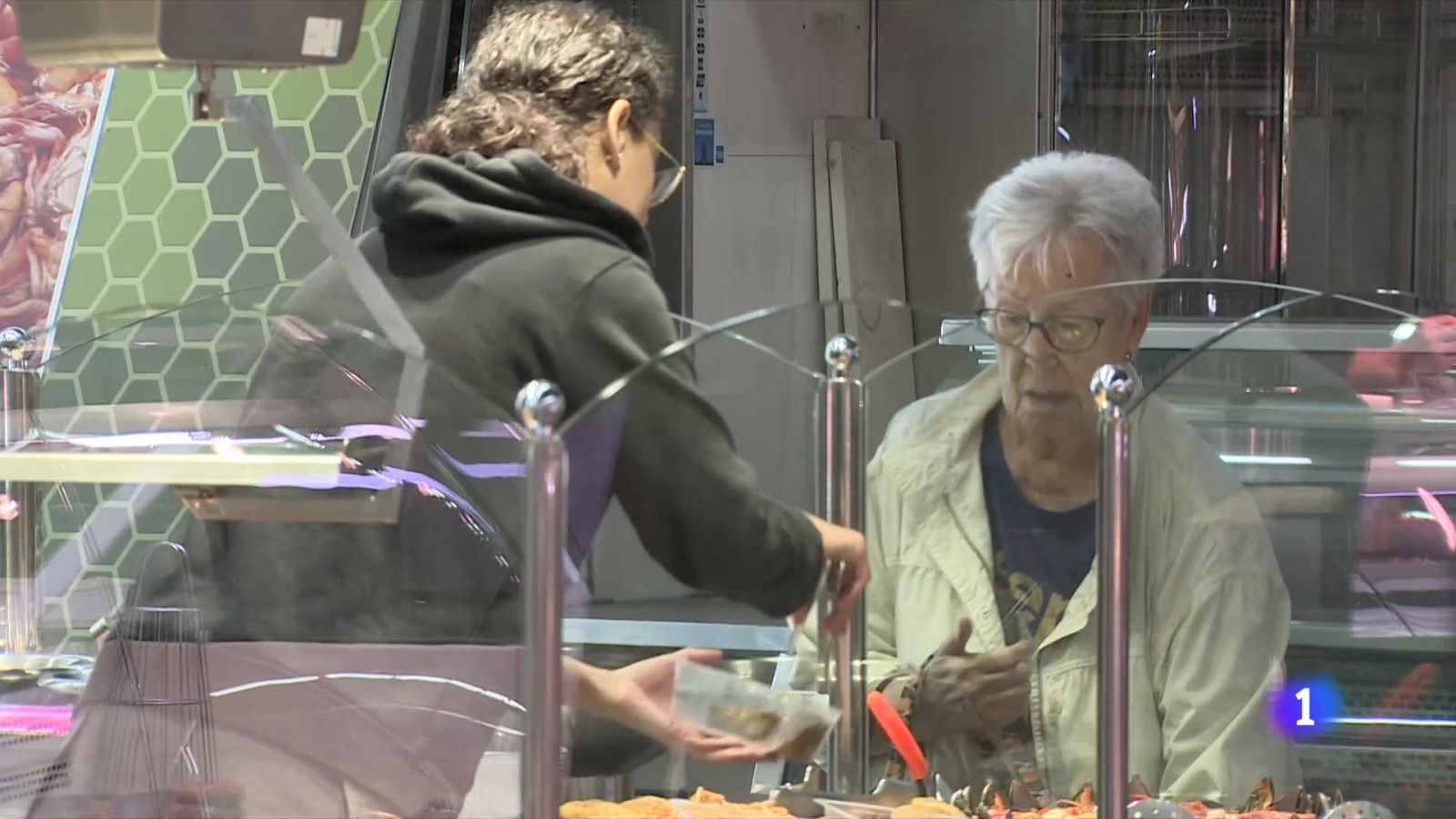 Tanquen 41 parades dels mercats municipals de Barcelona durant el 2024 - L'Informatiu | Veure