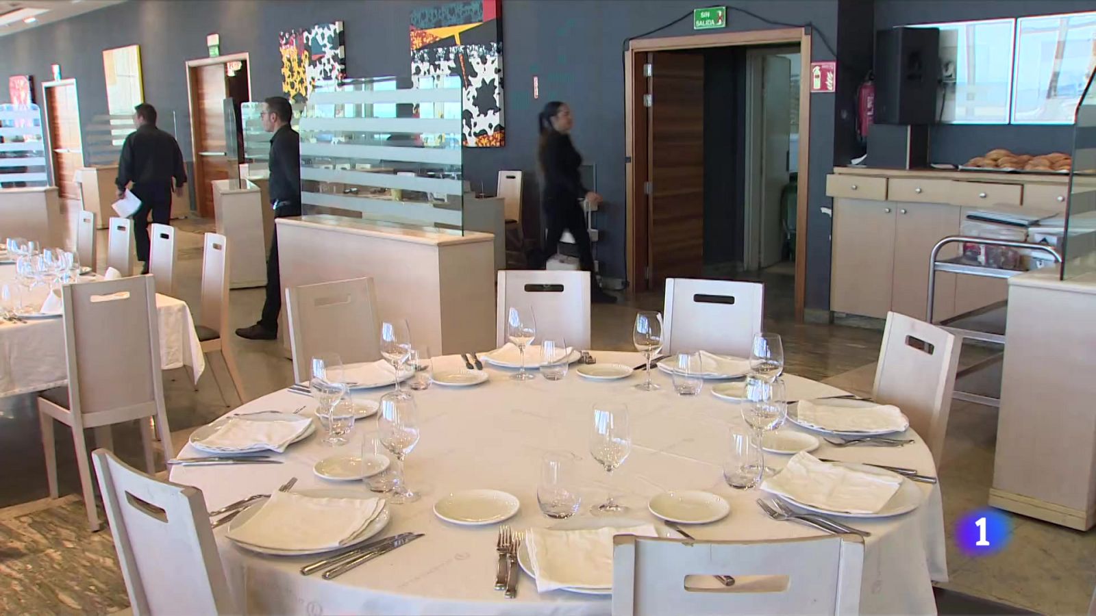 La DANA desploma las cenas de Navidad | Ver