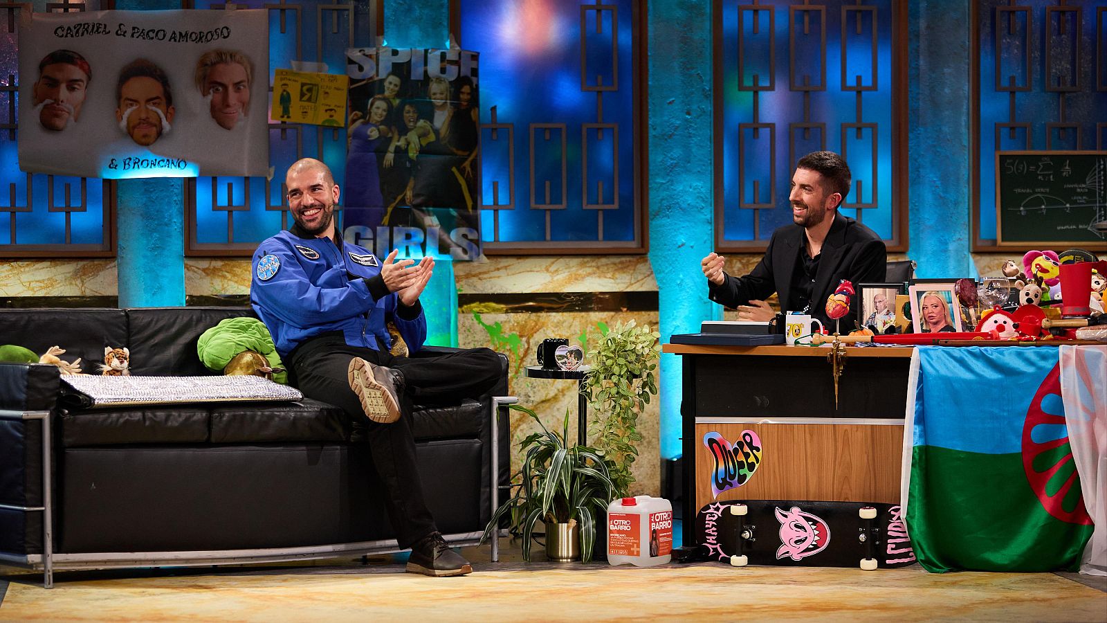 La Revuelta | ¿Cuánto dinero tiene el astronauta español? 16/12/24 - La Revuelta | Ver