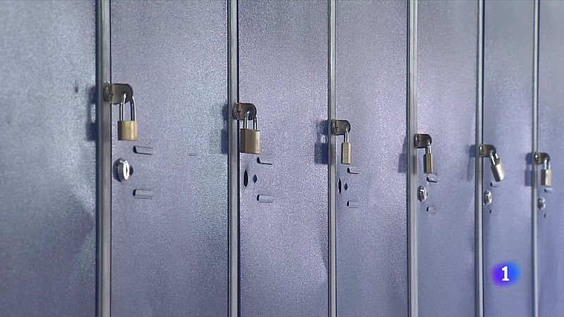 Malestar al sector educatiu per la reorganització d'assignatures a batxillerat - L'Informatiu | Veure