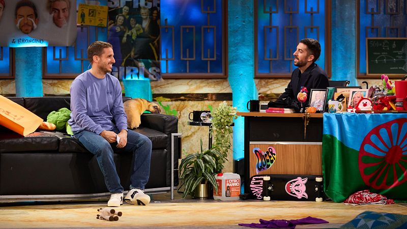 La Revuelta | El Belén viviente en casa de Pablo Ibarburu 17/12/24 - La Revuelta | Ver