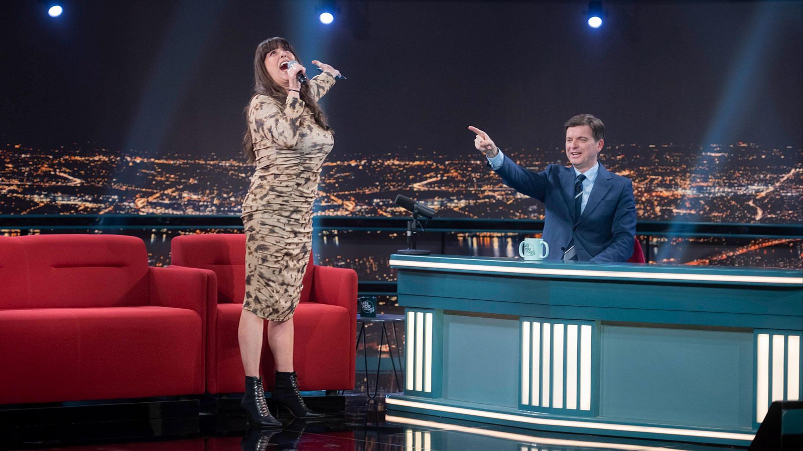 La canción de Tik Tok que entristece a Yolanda Ramos - VER AHORA - Late Xou con Marc Giró | Ver