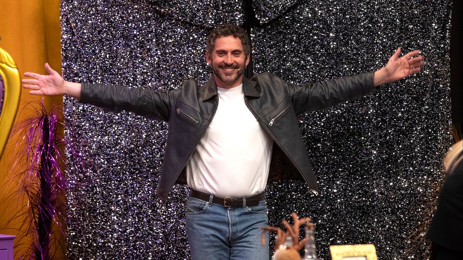 Paco León y Toni Acosta, nuevos invitados de 'Al cielo con ella' - Al cielo con ella | Ver