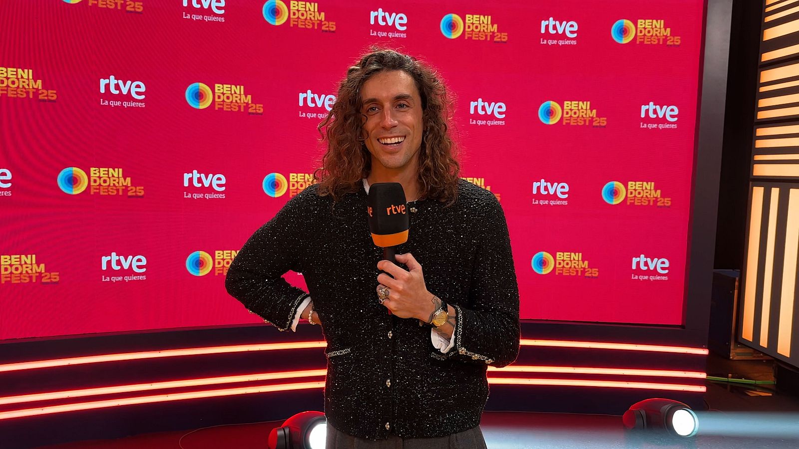 Benidorm Fest 2025 | Lucas Bun habla de "Te Escribo En El Cielo" | Ver