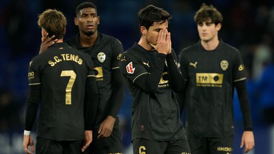 El Valencia destituye a Rub�n Baraja