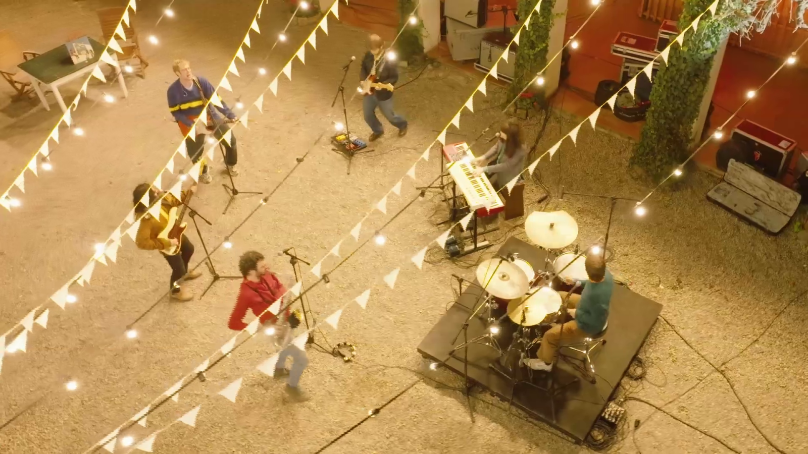 "El meu amor se n'ha anat de vacances" de La Ludwig Band - Mas Mix 2024 - Especials en català | Veure