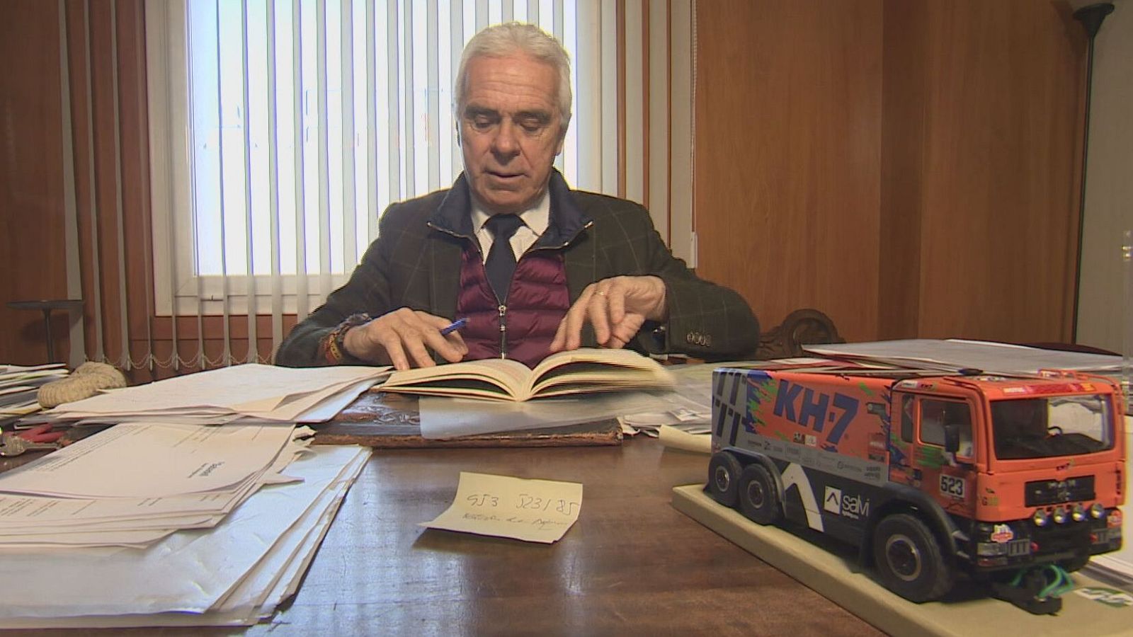 José Luis Criado, notario y copiloto en el Dakar | Ver