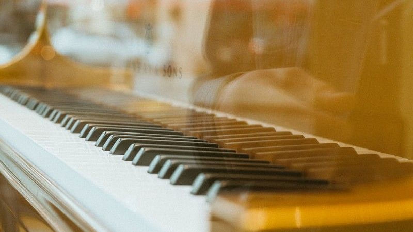 Harvard confirma que la música "puede transformar el ánimo" - La tarde en 24h | Ver