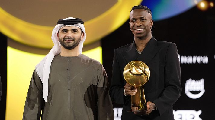 Telediario 2 - Vinicius y el Real Madrid triunfan Global Soccer Awards con Lamine Yamal como estrella emergente