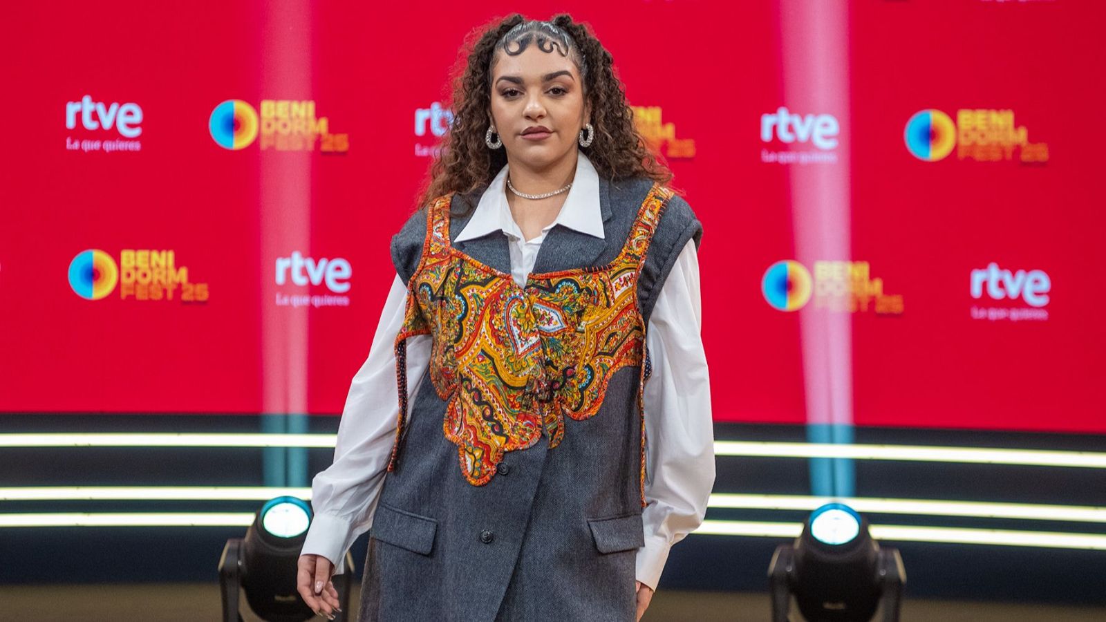 Entrevista a Lachispa, concursante del Benidorm Fest 2025 - Benidorm Fest | Ver