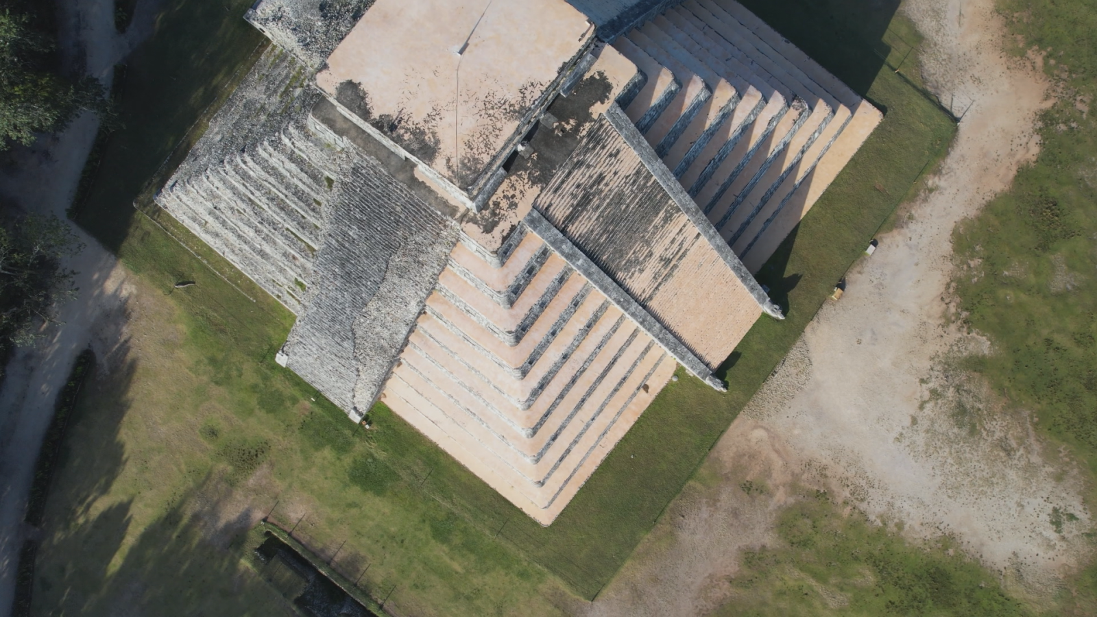 Superestructuras Antiguas - T3 - Episodio 3 - Chitchen Itza. La Mística ciudad Maya - Ver ahora