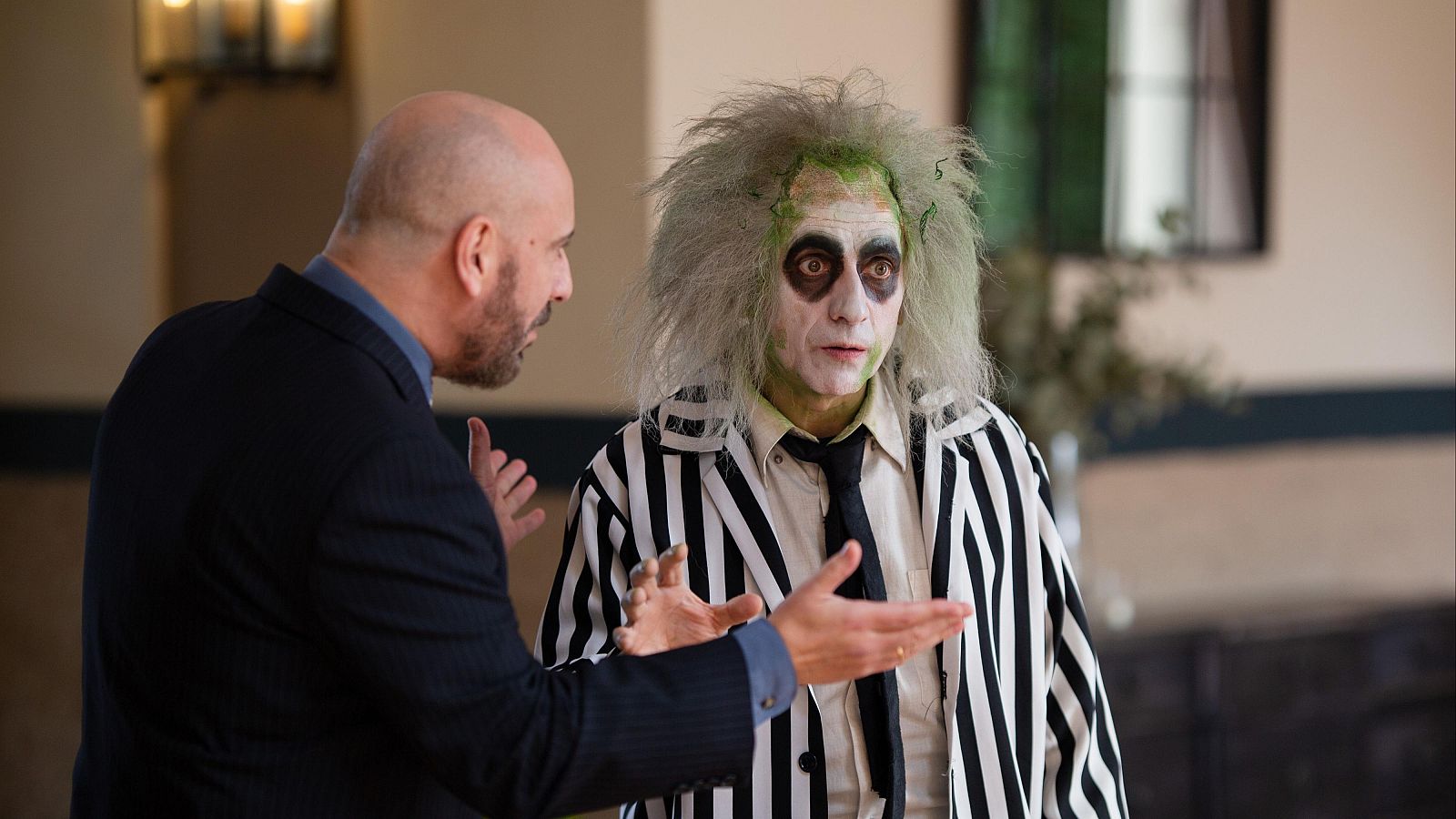 "Billetchús", el fantasma de las corrupciones pasadas - Especiales Nochevieja con José Mota | Ver