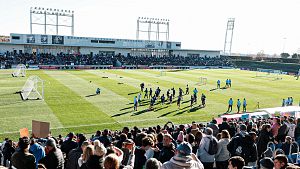 Lleno en Valdebebas para ver el ltimo entrenamiento del ao del Real Madrid