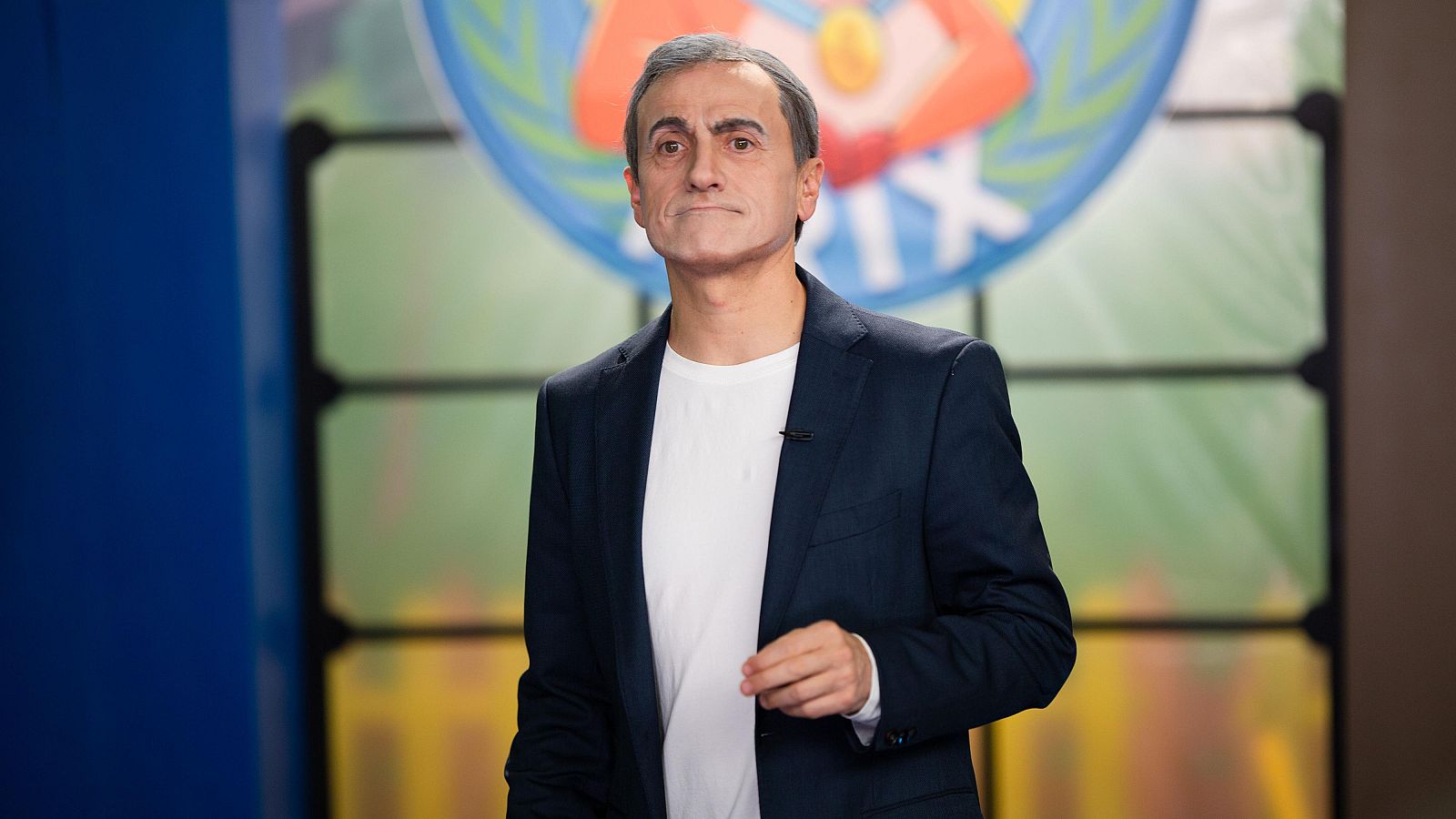 Grand Prix con Sánchez, Abascal, Feijóo y Puigdemont - Especiales Nochevieja con José Mota | Ver