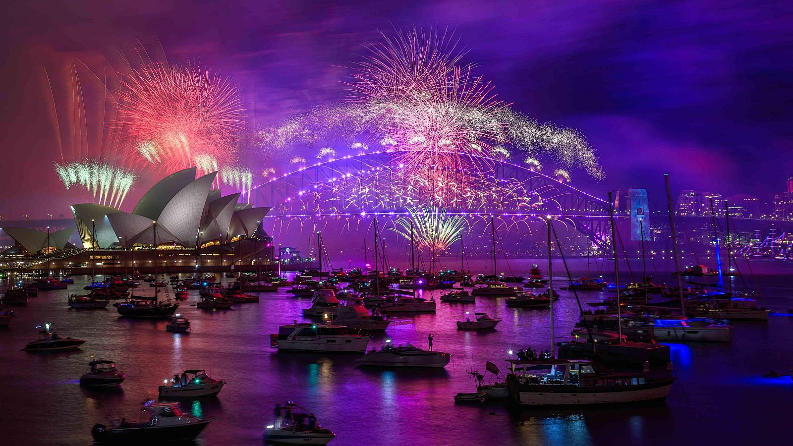 Así recibe el mundo al año 2025: espectáculos pirotécnicos, ceremonias y mucha fiesta | Ver