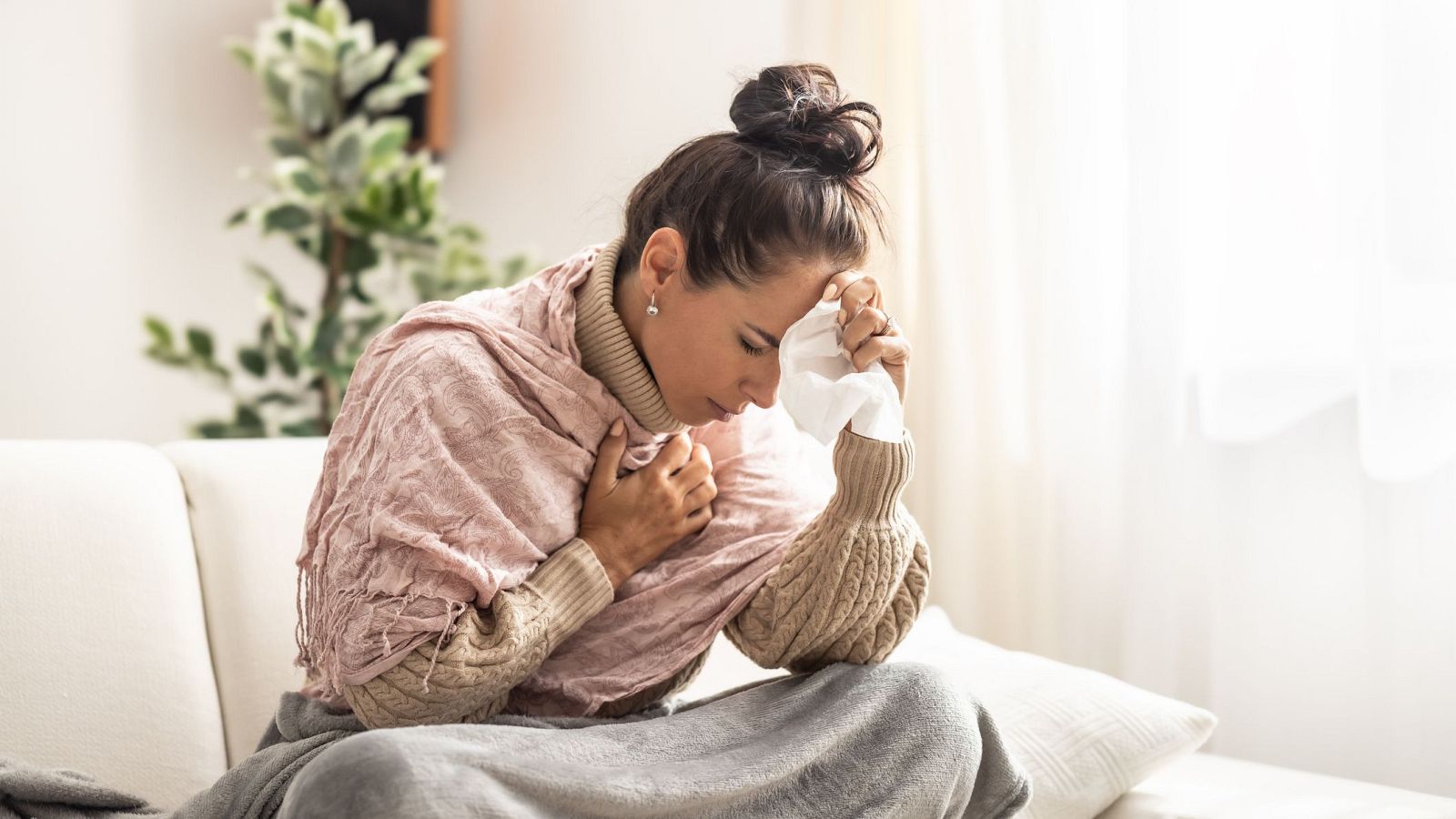 Aumenta la incidencia de la gripe, bronquiolitis y COVID - Telediario 1 | Ver