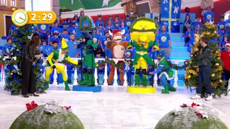 Elfos sin norte: la loca prueba sobre hielo de la final Grand Prix Navidad | Ver