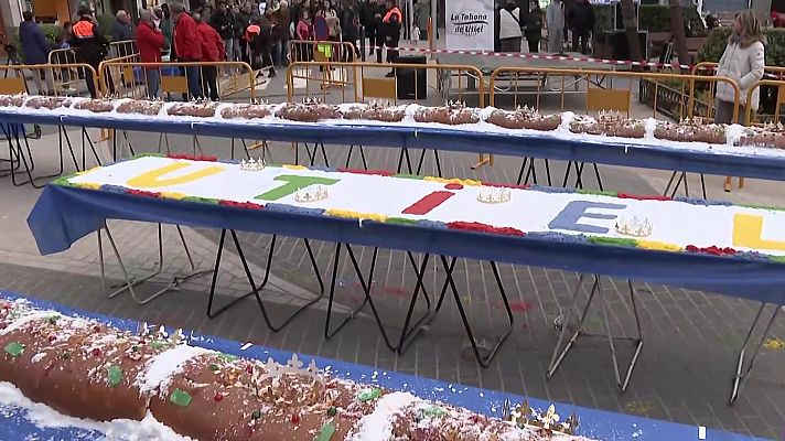 Telediario 2 - Un roscón de récord en Utiel reúne a cientos de vecinos de la localidad