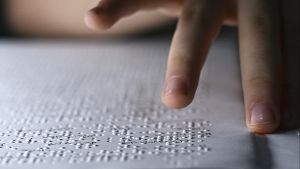 Los 200 aos del braille, la puerta a la lectura de las personas ciegas: "Nos permiti el acceso a la cultura"