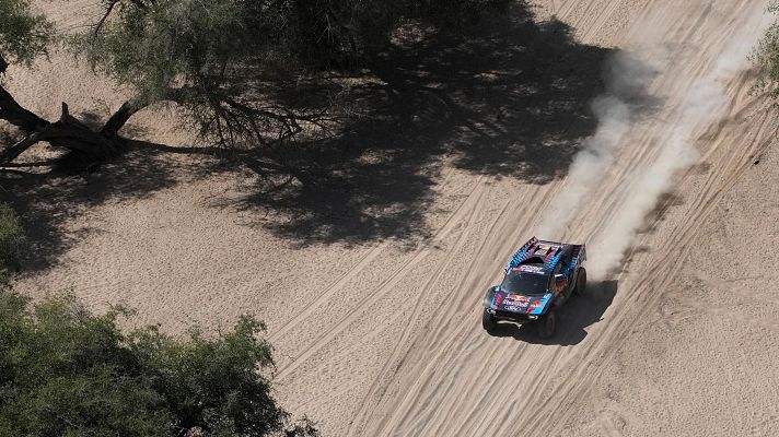 Dakar - Carlos Sainz: "Nos hubiese gustado quedar más atrás para no salir tan adelante"