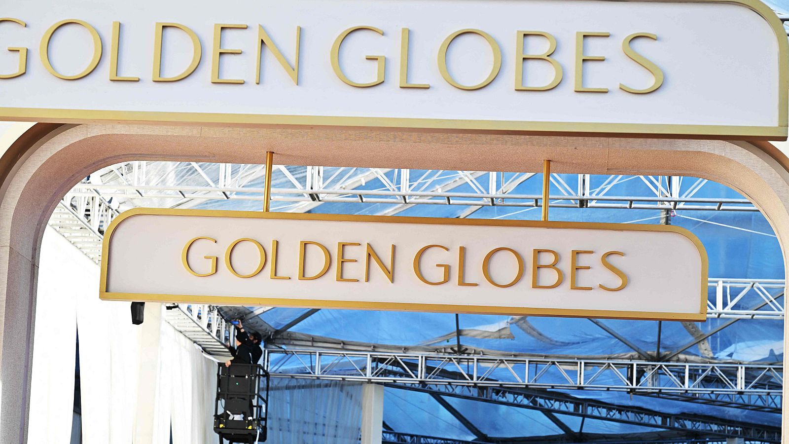 Los Globos de Oro arrancan la temporada de premios en Hollywood | Ver