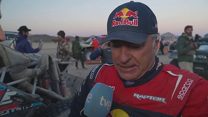 Dakar - Carlos Sainz: "Ya no hay nada que hacer con el coche"