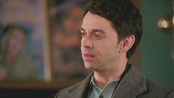 Salón de té La Moderna - Agustín le ofrece el puesto de directora a Inés