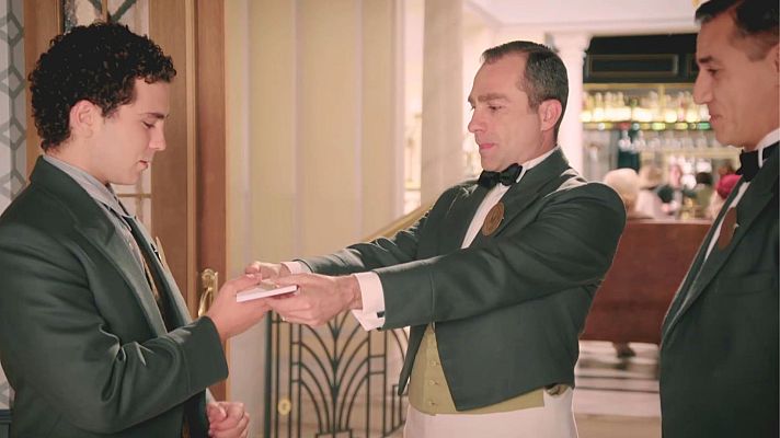 Salón de té La Moderna - Cañete, Elías y Teresa le dan la bienvenida a Quico