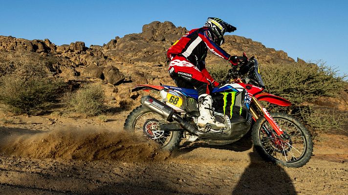 Telediario 1 - El español Tosha Schareina acaba la maratón segundo, a 15 segundos de Sanders en motos