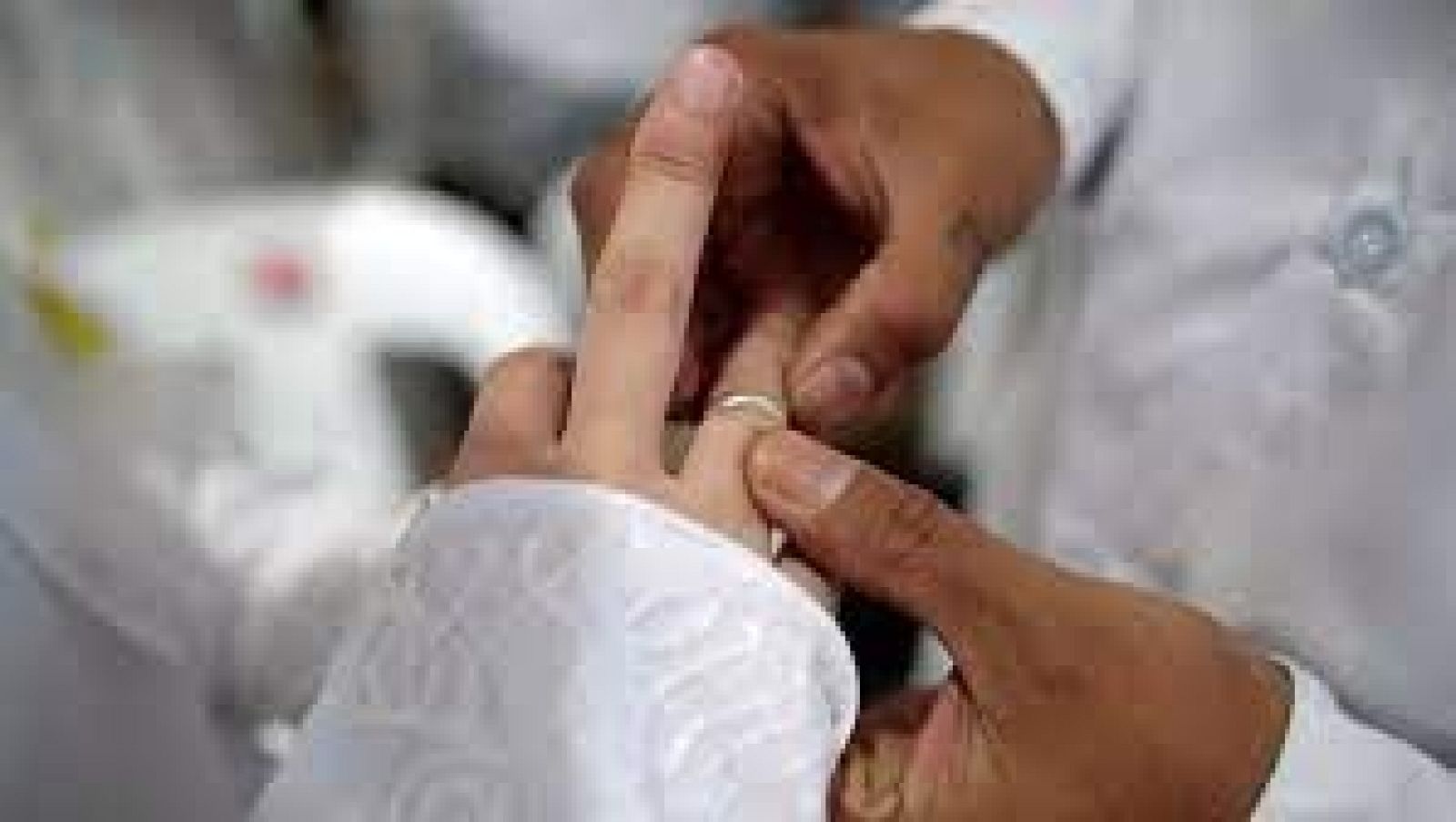 Los matrimonios forzados. Una realidad para millones de niñas y mujeres - Para todos La 2 | Ver