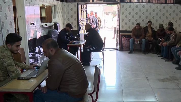 Telediario 2 - Siria ofrece a los soldados del Ejército de al Asad la oportunidad de volver a la vida civil