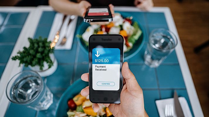 La hora de La 1 - El coste de las transferencias bancarias inmediatas se iguala al de las ordinarias: "Los consumidores ganamos"