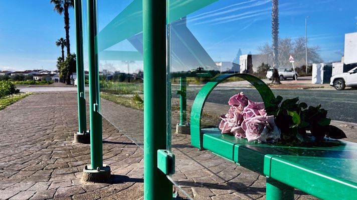 Telediario 1 - La Guardia Civil detiene a dos jóvenes por el apuñalamiento mortal de un menor en Sevilla