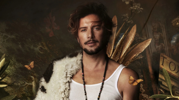 Telediario 1 - Manuel Carrasco presenta su nuevo tema, 'Pueblo Salvaje', que conecta con sus raíces andaluzas