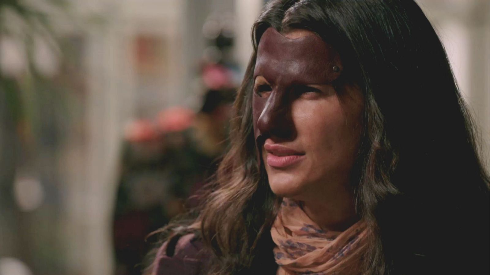 Amaya le cuenta la verdad a Paula - Salón de té La Moderna | Ver