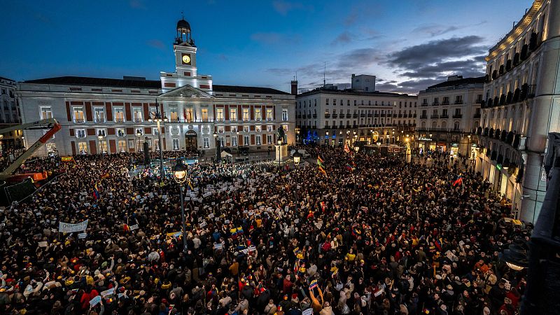 La política española se hace eco de la crisis institucional en Venezuela - Telediario 1 | Ver