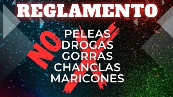 Telediario 1 - Una discoteca de Torremolinos prohíbe la entrada a "maricones" en su cartel promocional