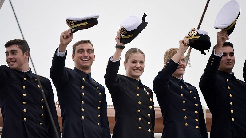 Leonor parte a bordo del buque de Elcano - Fin de semana 24h | Ver