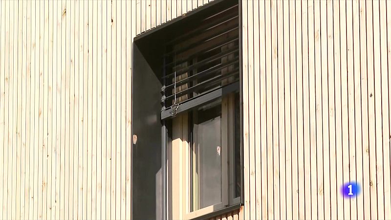 Cases fetes amb fusta, una alternativa més sostenible - L'Informatiu | Veure