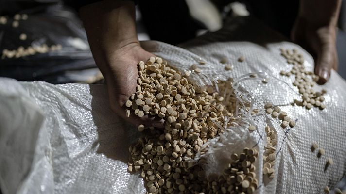 Telediario Fin de Semana - RTVE entra en un almacén de droga del régimen sirio