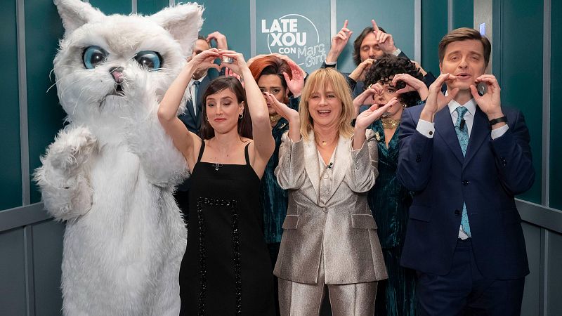 En el ascensor del Late Xou con Emma Suárez y Natalia de Molina - Late Xou con Marc Giró | Ver