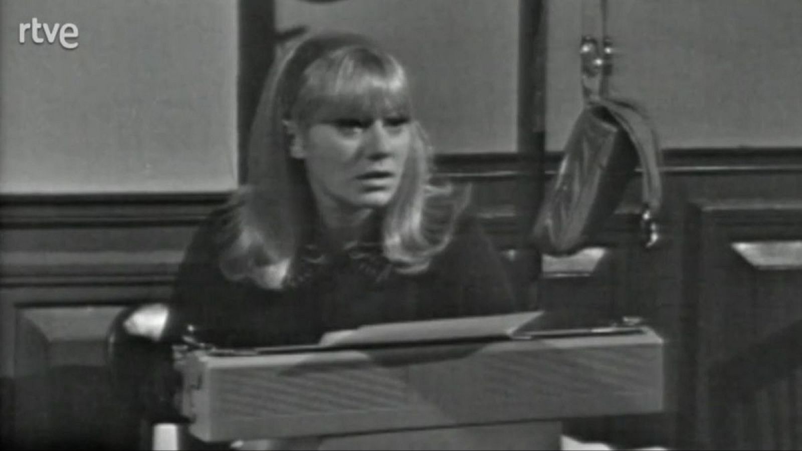 Visto para sentencia - Una mujer de su casa - Visto para sentencia (1971) | Ver