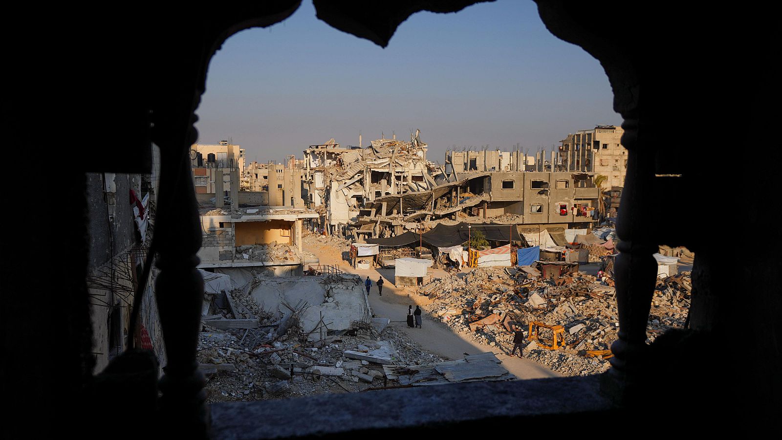 Netanyahu, presionado por varios frentes para alcanzar el alto el fuego - Telediario 2 | Ver