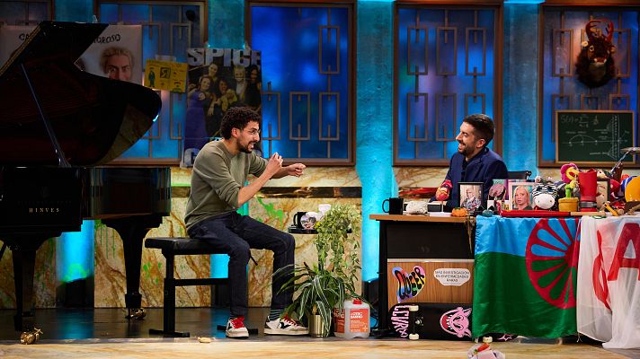 La Revuelta - Yunez Chaib enseña a pronunciar su nombre