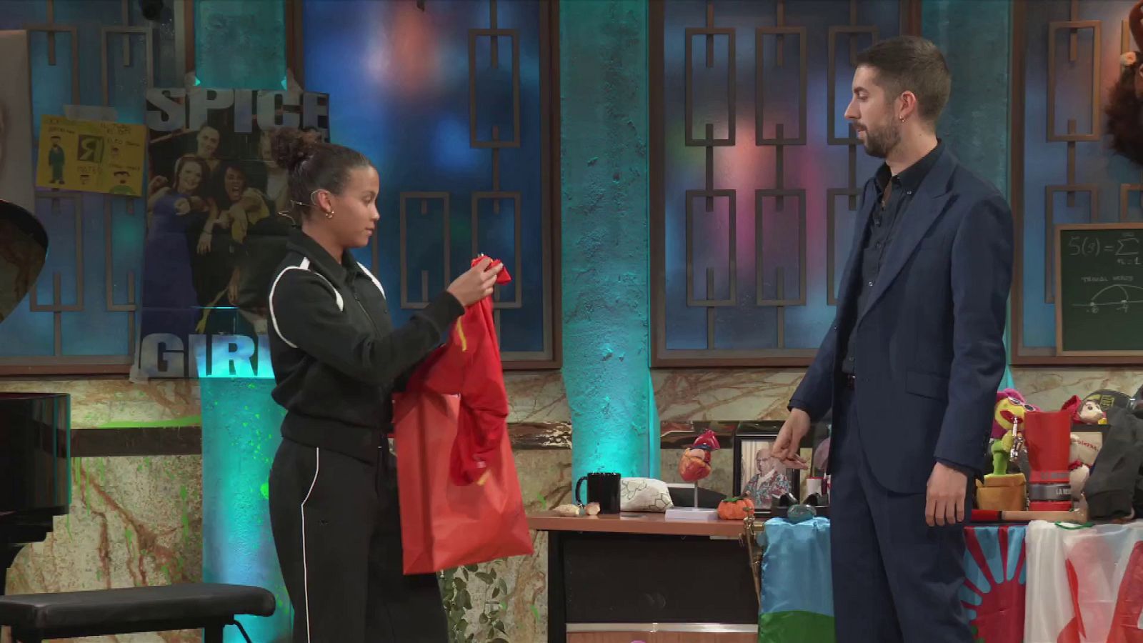 Vicky López logra lo que ningún futbolista en La Revuelta de TVE - Fútbol | Ver