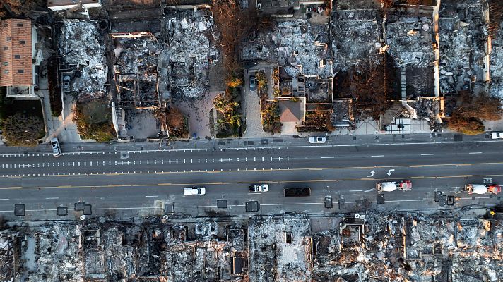 Telediario 1 - Malibú a vista de dron: el fuego devora Los Ángeles